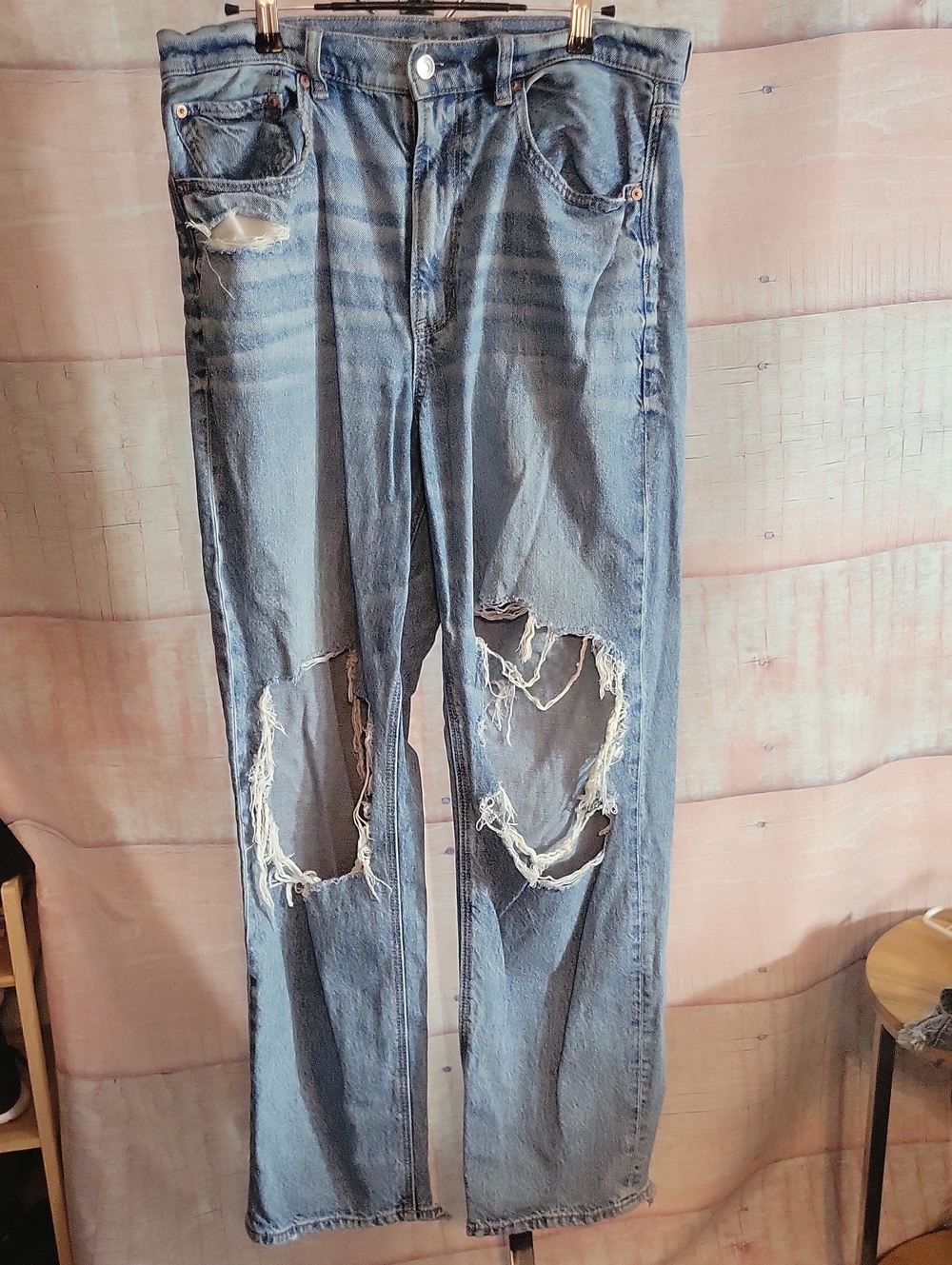 American Eagle Distressed Jeans